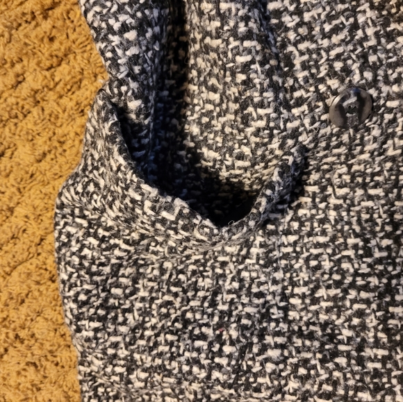 VINTAGE TRENCH COAT - Picture 15 of 16